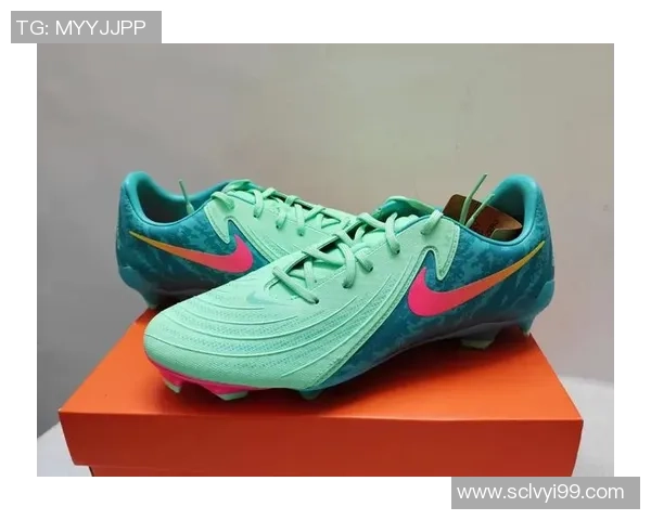 GX足球鞋球星上脚绿白配色展现运动魅力与科技融合