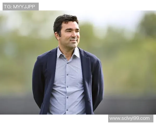 历届足球巨星风云榜盘点 经典球员排名回顾与分析 历届足球巨星风云榜盘点 经典球员排名回顾与分析